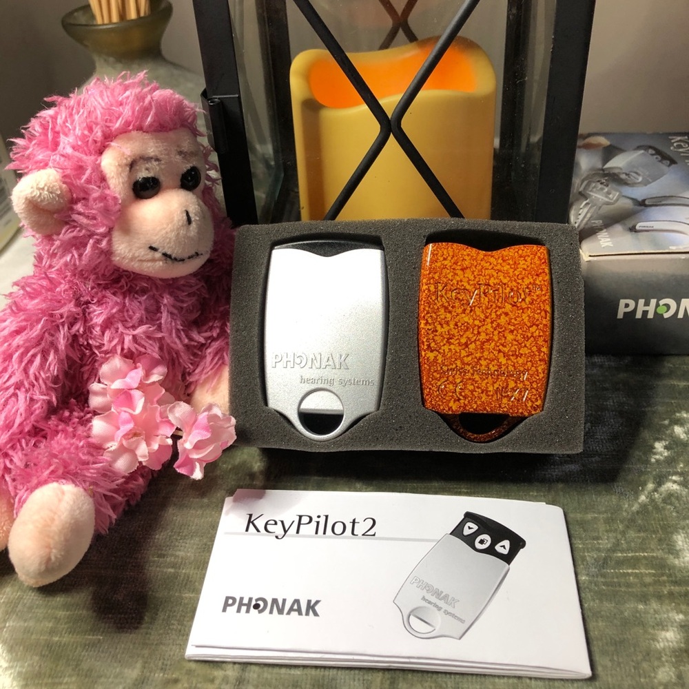 KeyPilot2 Remote Control - Silver and Orange - Picture 2 of 8